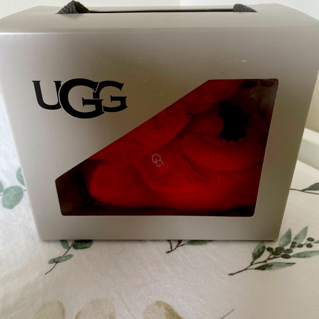 Ugg Bixbee Red Size 0203 Brand New With Box